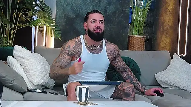 masterkingofmusclee online show from December 16, 9:58 am