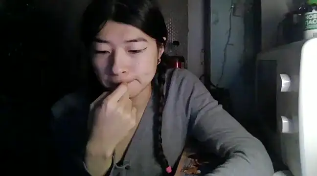 CarlyJoy online show from January 15, 2:02 pm