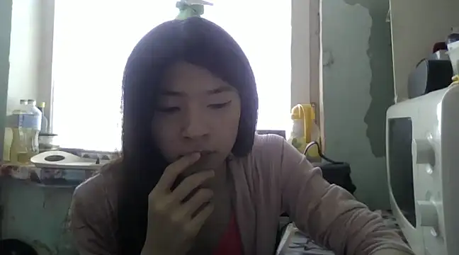 CarlyJoy online show from February 6, 9:32 am