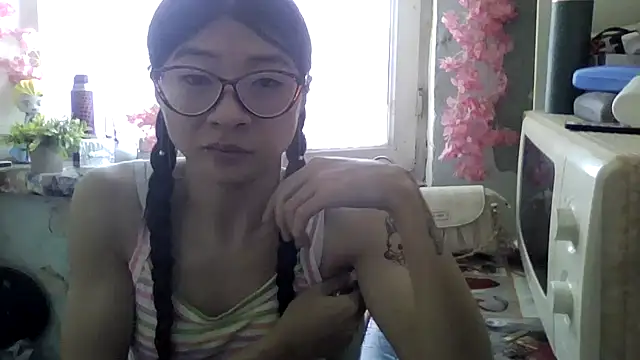 CarlyJoy online show from April 14, 10:21 am