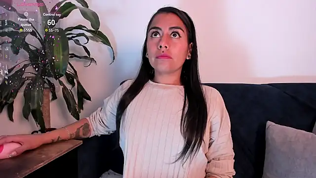 Snapshot of im_amber chatting on November 11, 1:33 pm im amber online show from November 11, 1:33 pm