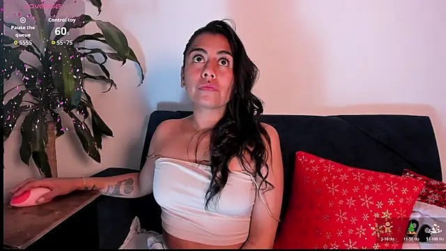 Snapshot of im_amber chatting on December 5, 2:36 pm im amber online show from December 5, 2:36 pm