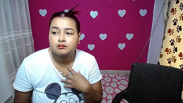 violeta rous online show from April 13, 3:06 pm