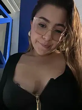 Snapshot of Natha_Fantasy chatting on January 7, 12:03 am Natha Fantasy online show from January 7, 12:03 am