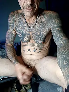 deepstroker42071 online show from October 9, 2:04 pm