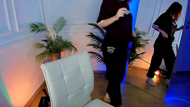 Mira  Blush online show from November 16, 8:47 pm