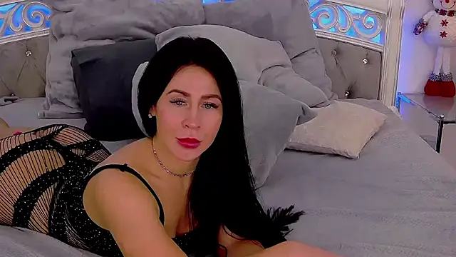 CrissyTaylor online show from January 11, 6:45 am