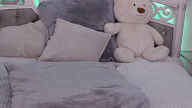 CrissyTaylor online show from October 16, 3:18 am