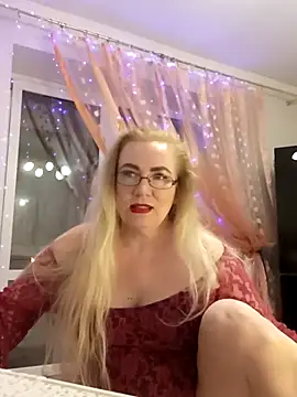 stiflers momy online show from January 30, 7:26 pm