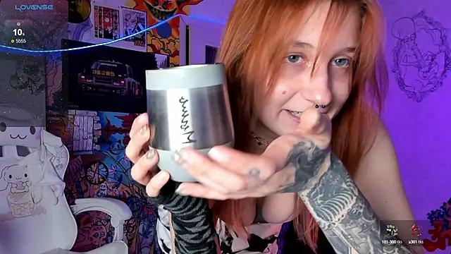 Sunny Mouse  online show from December 16, 7:21 pm