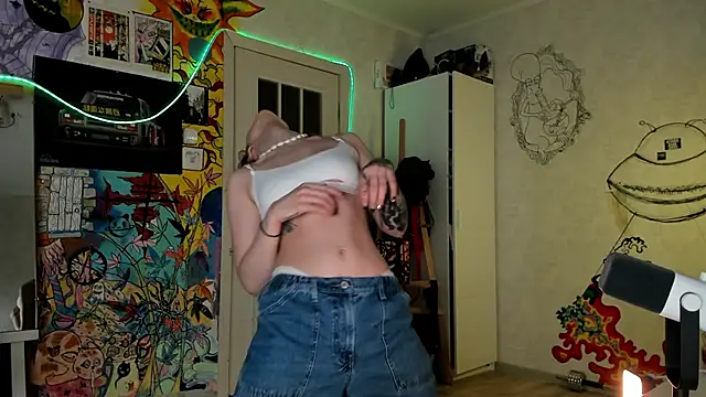 Sunny Mouse  online show from January 7, 3:23 pm