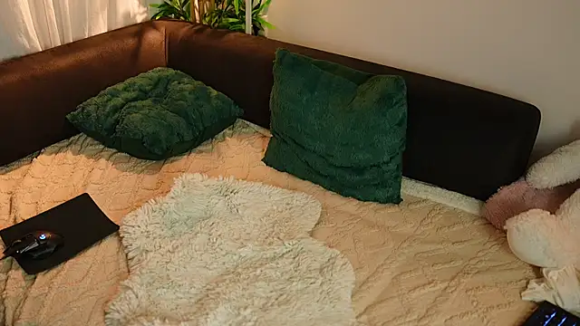 Snapshot of mbcaanna chatting on December 22, 2:28 am mbcaanna online show from December 22, 2:28 am