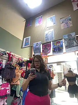 Snapshot of ROSALIALUCY chatting on April 1, 1:41 pm ROSALIALUCY online show from April 1, 1:41 pm