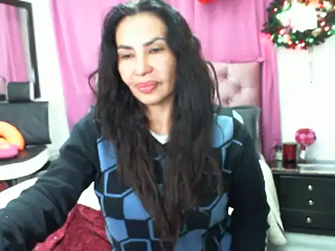 Snapshot of salome__milf chatting on March 11, 12:11 am salome milf online show from March 11, 12:11 am