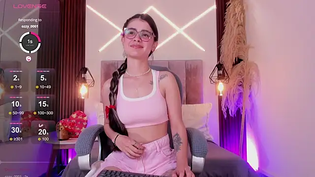 dasha-rodrigues online show from June 3, 1:46 pm