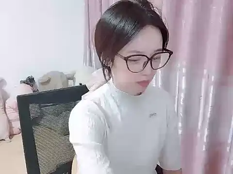 wwcc123 online show from October 13, 2:06 pm