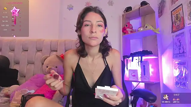 Snapshot of Gorgeous_Team chatting on January 6, 7:45 pm Gorgeous Team online show from January 6, 7:45 pm