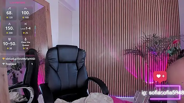 sofiah  online show from October 19, 4:07 pm