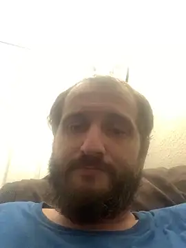 Snapshot of Bdb61mm chatting on December 2, 7:31 pm Bdb61mm online show from December 2, 7:31 pm