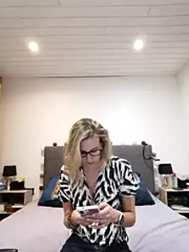 Madame Callie online show from July 12, 8:22 pm