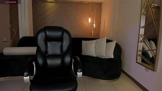 AlessiaCorleone  online show from October 23, 7:23 pm