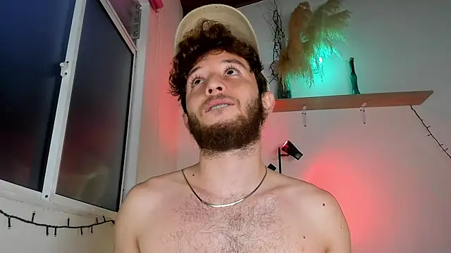 Snapshot of Juan_Castano chatting on December 16, 10:53 am Juan Castano online show from December 16, 10:53 am