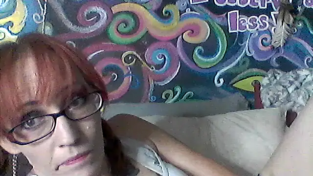 4EyedSluttyGinger online show from May 2, 11:32 pm