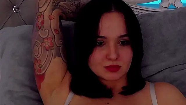 MeIisaLove online show from March 8, 2:04 am