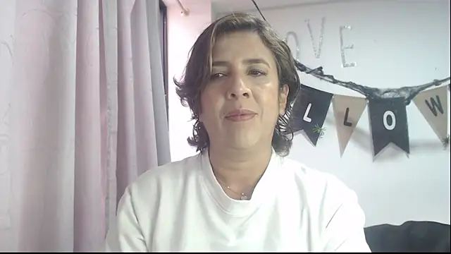 Snapshot of Victoria_meester chatting on October 23, 2:27 pm Victoria meester online show from October 23, 2:27 pm