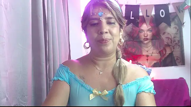 Snapshot of Victoria_meester chatting on October 28, 9:50 pm Victoria meester online show from October 28, 9:50 pm