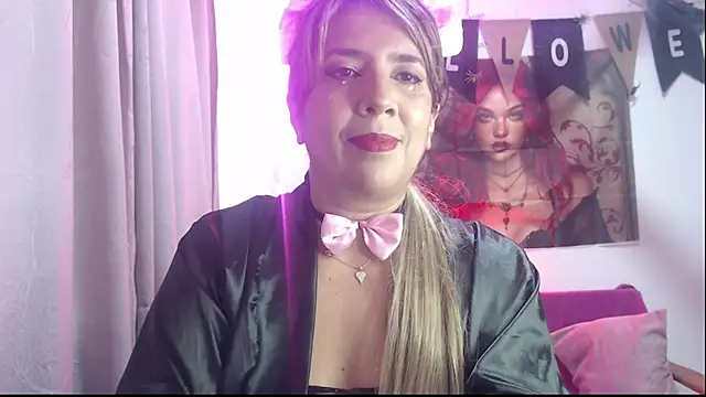 Snapshot of Victoria_meester chatting on October 29, 3:03 pm Victoria meester online show from October 29, 3:03 pm