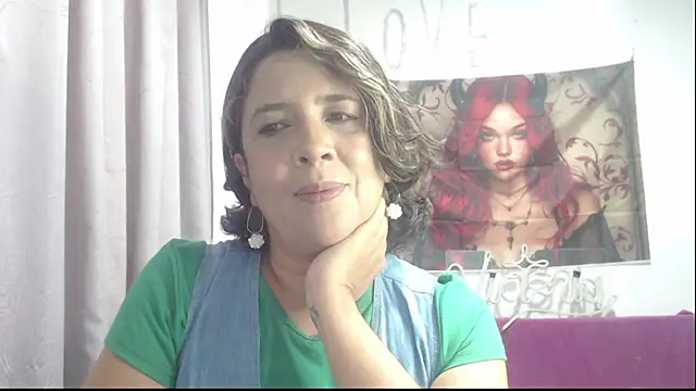 Snapshot of Victoria_meester chatting on November 27, 2:41 pm Victoria meester online show from November 27, 2:41 pm