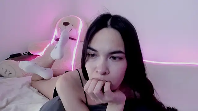 Snapshot of 666kisses chatting on February 6, 8:56 pm 666kisses online show from February 6, 8:56 pm