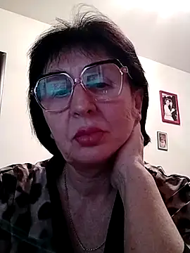 AlbinaXPretty online show from February 3, 8:35 pm
