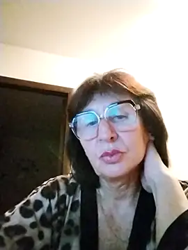 AlbinaXPretty online show from November 18, 4:33 pm