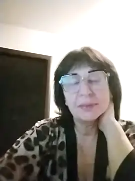 AlbinaXPretty online show from December 1, 8:25 pm