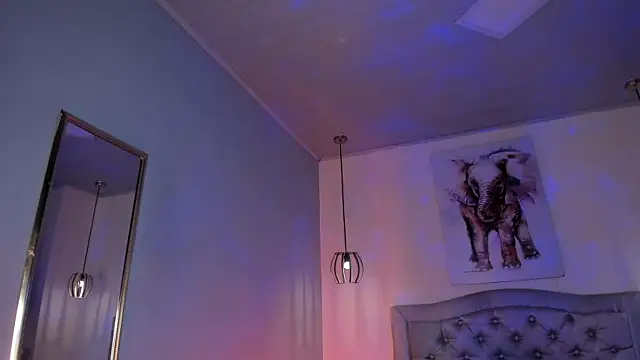 ayshel   online show from February 18, 7:10 pm