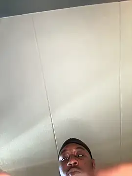 Stressreliever82 online show from April 13, 8:03 pm