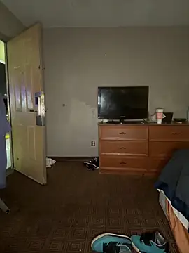 Stressreliever82 online show from April 15, 5:14 am