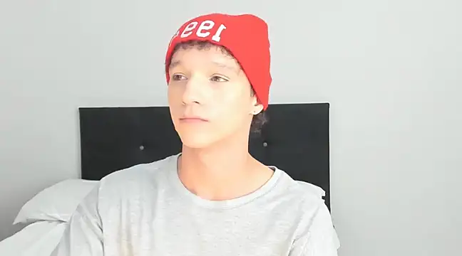 Snapshot of angelcortes chatting on February 25, 7:58 pm angelcortes online show from February 25, 7:58 pm