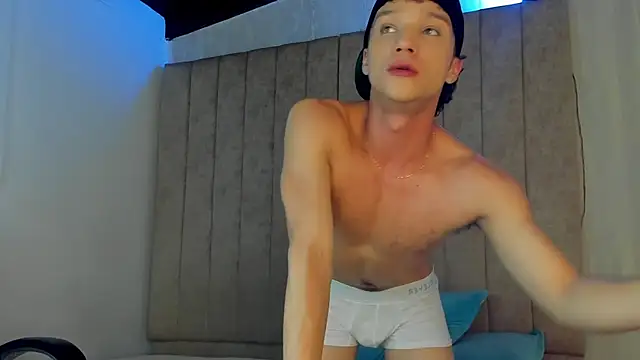 Snapshot of angelcortes chatting on November 8, 8:29 pm angelcortes online show from November 8, 8:29 pm