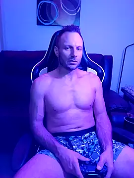 Snapshot of Funwithbrad1 chatting on December 10, 7:58 am Funwithbrad1 online show from December 10, 7:58 am