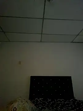 valendoll online show from December 6, 10:52 pm