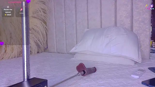  Gretta online show from March 25, 8:37 pm