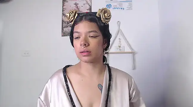 yungelitamor  online show from February 2, 8:35 am