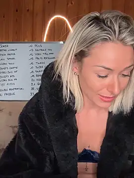 Snapshot of petrouchkaaa_ chatting on March 26, 8:58 pm petrouchkaaa online show from March 26, 8:58 pm