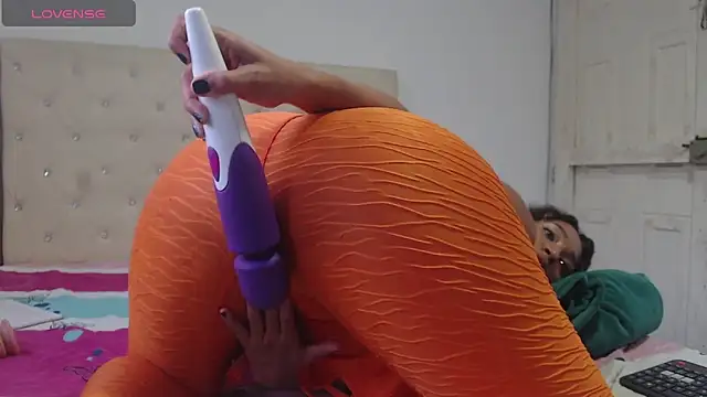 melisacruzz online show from December 11, 10:27 pm