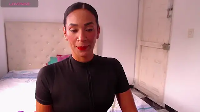 melisacruzz online show from January 6, 8:39 pm