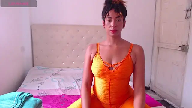 melisacruzz online show from January 19, 3:32 pm