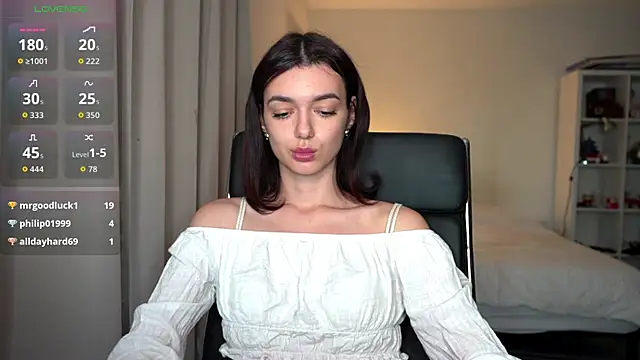 olivia jeas online show from November 5, 11:05 pm